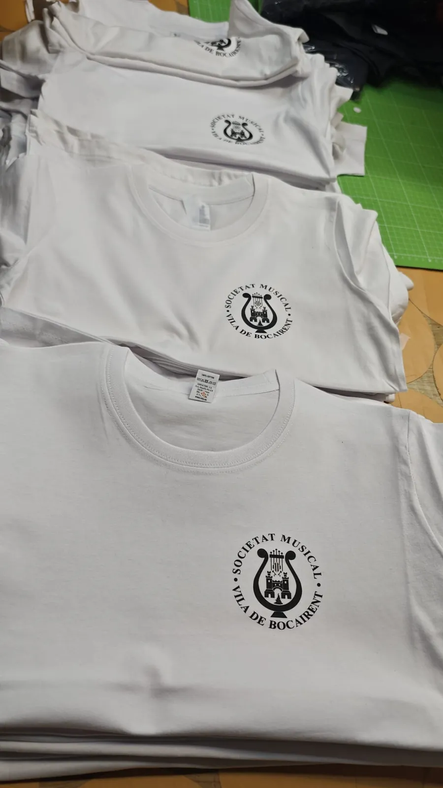 Camisetas blancas estampadas con DTF